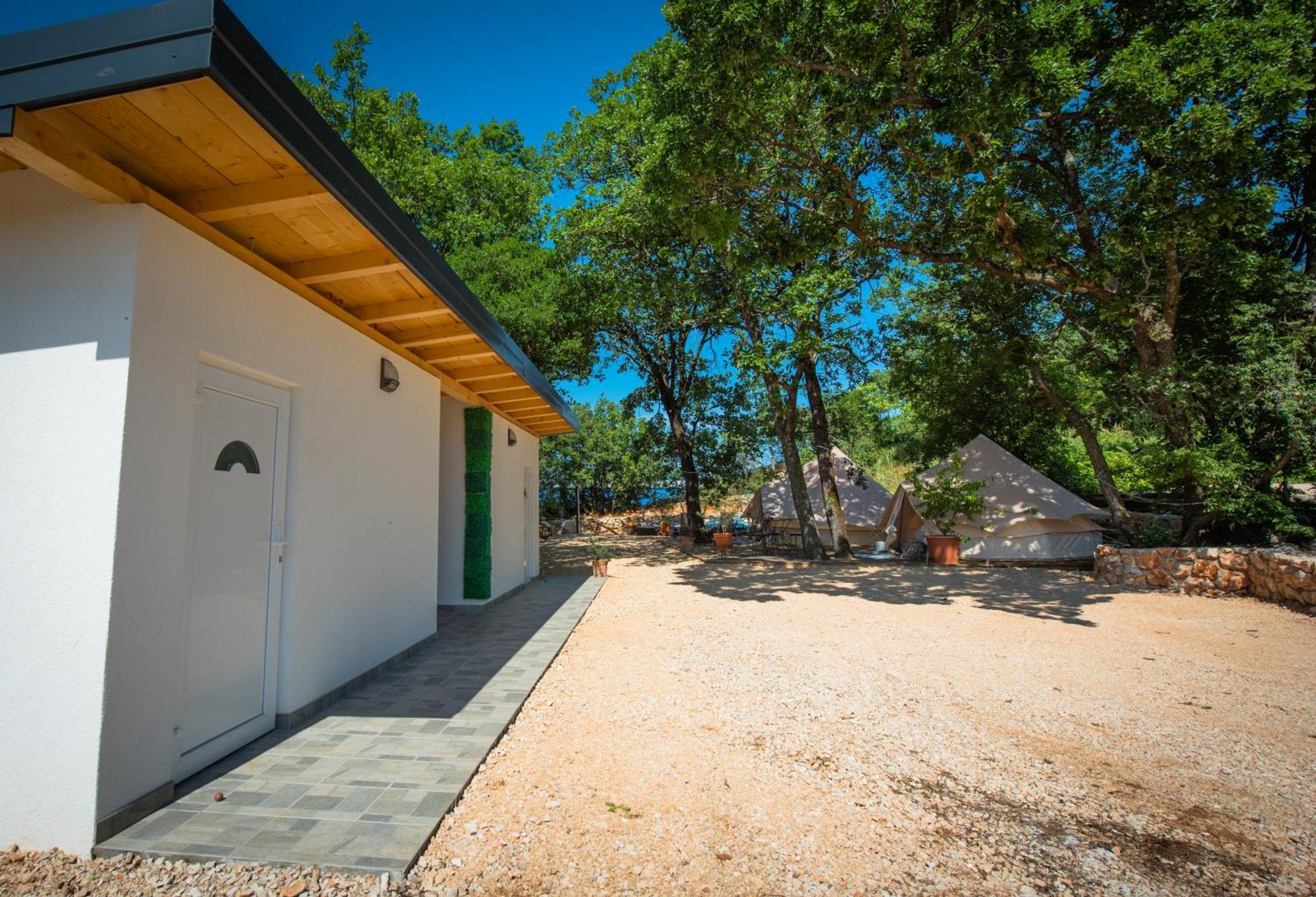 Rock Oak Camping 2 Имотски Экстерьер фото